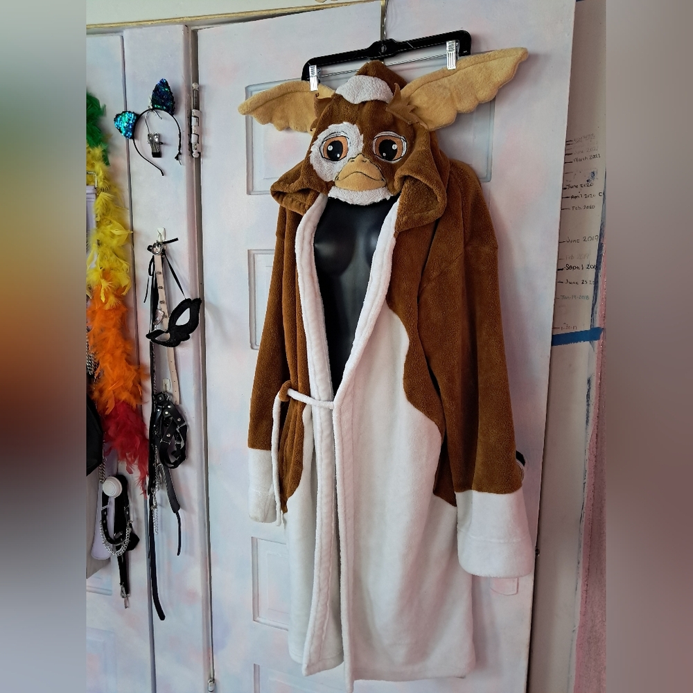 SOLD! Men's Gizmo Frm Gremlins Hooded Robe- Limited Edition - Picture 4 of 13
